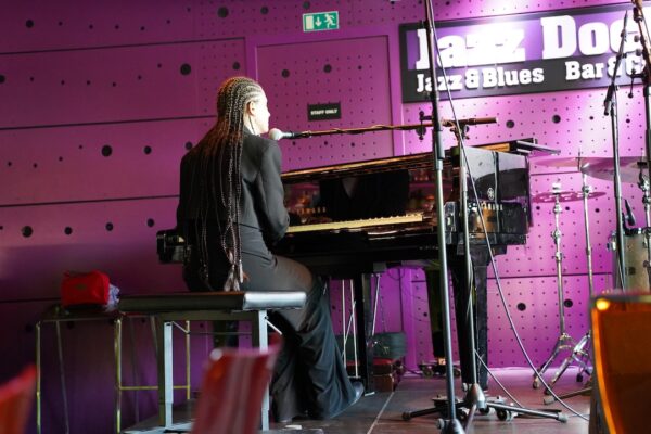Emili_JazzDock_27