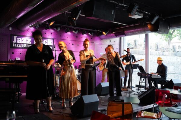 Emili_JazzDock_53
