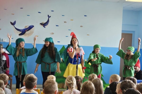 Sněhurka a 7 hudebníků_ (54)